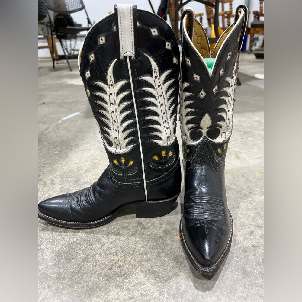 Tony Lama 5.5 vintage Black Label boots.